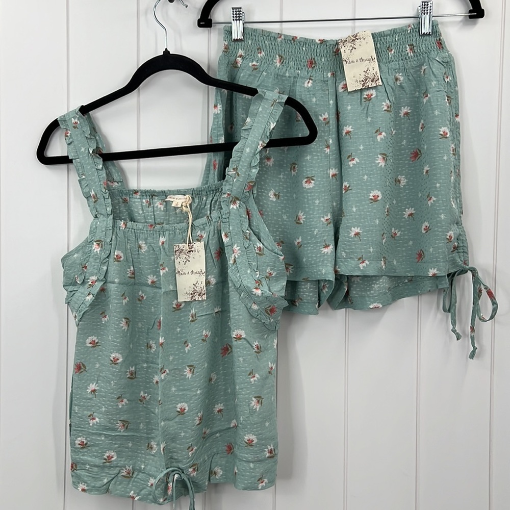 🆕Hem & Thread Ruffle Sleeve Short Set Cinch Detail Floral Pattern S,M & L Sets - Picture 5 of 6